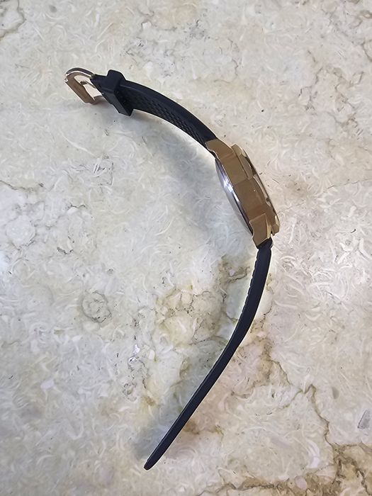 Ceas Corum impecabil
