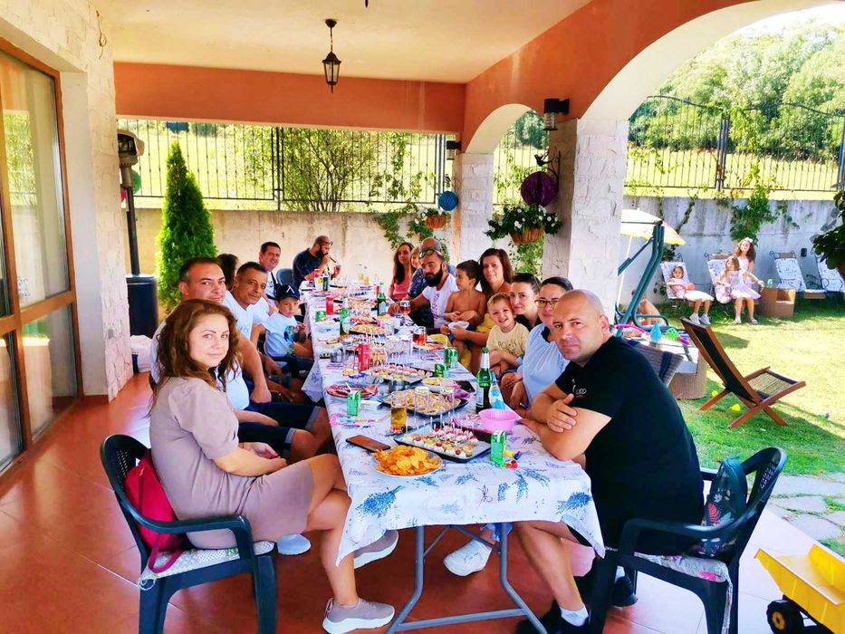 Двор под наем за рожден ден на открито, Къща за парти София зала терен