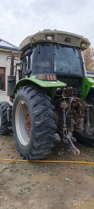 Traktor sotiladi