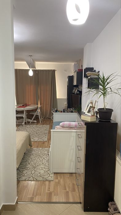 Garsoniera open space+boxa Bucurestii Noi Damaroaia