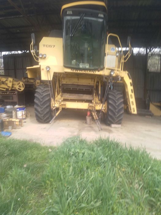 Vand combina agricola New holland TC57