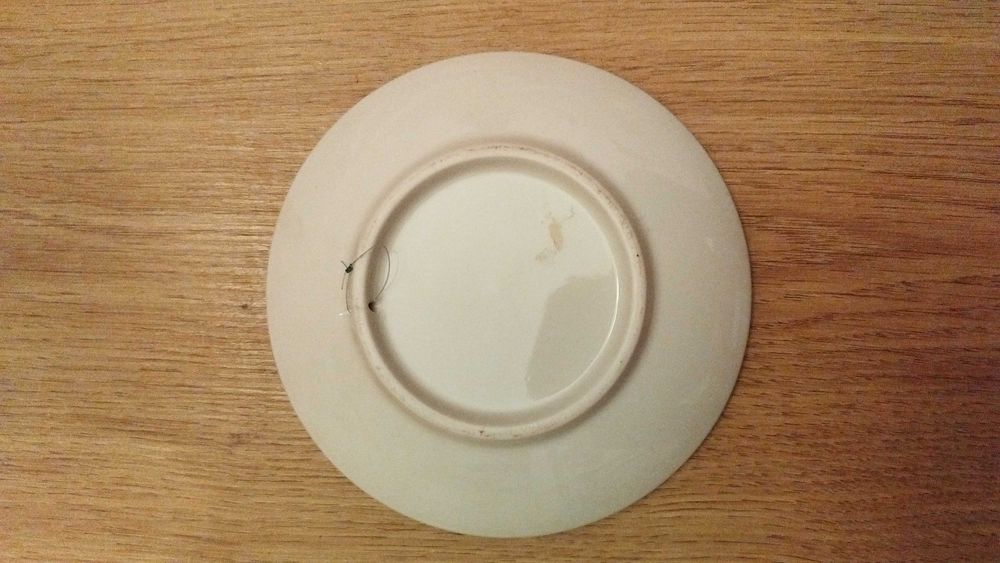 Красива порцеланова чиния от Каорле Италия.