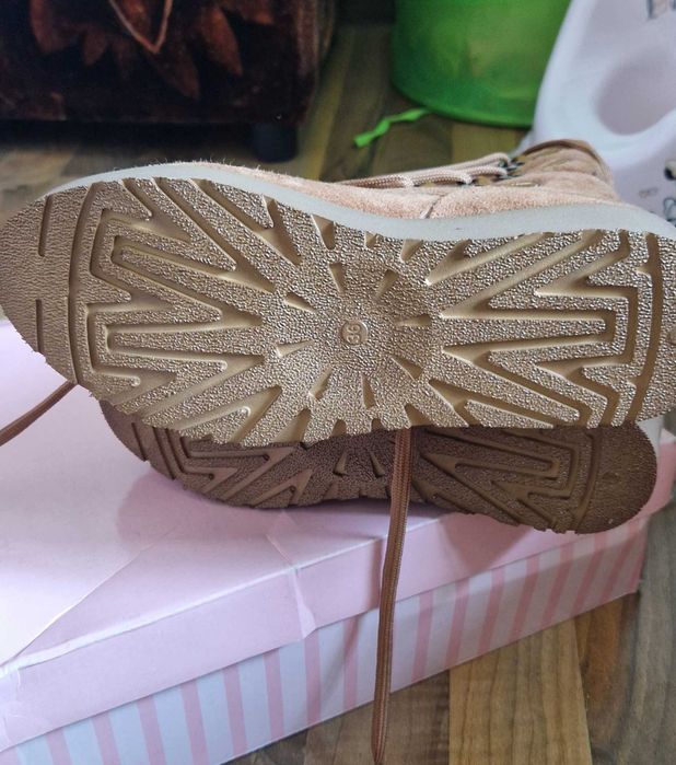 Дамски нови ботуши