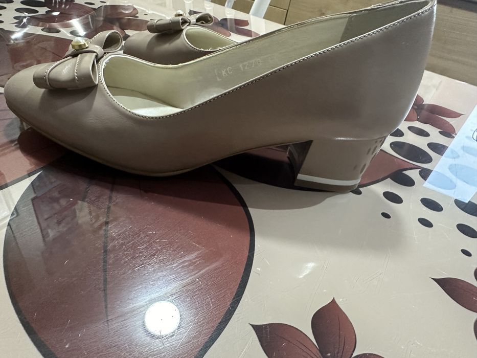 Pantofi damă mărimea 40