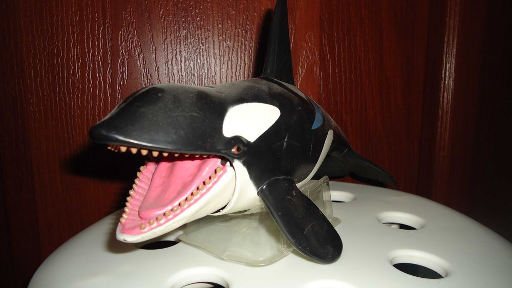 Игрушка Косатка механическая