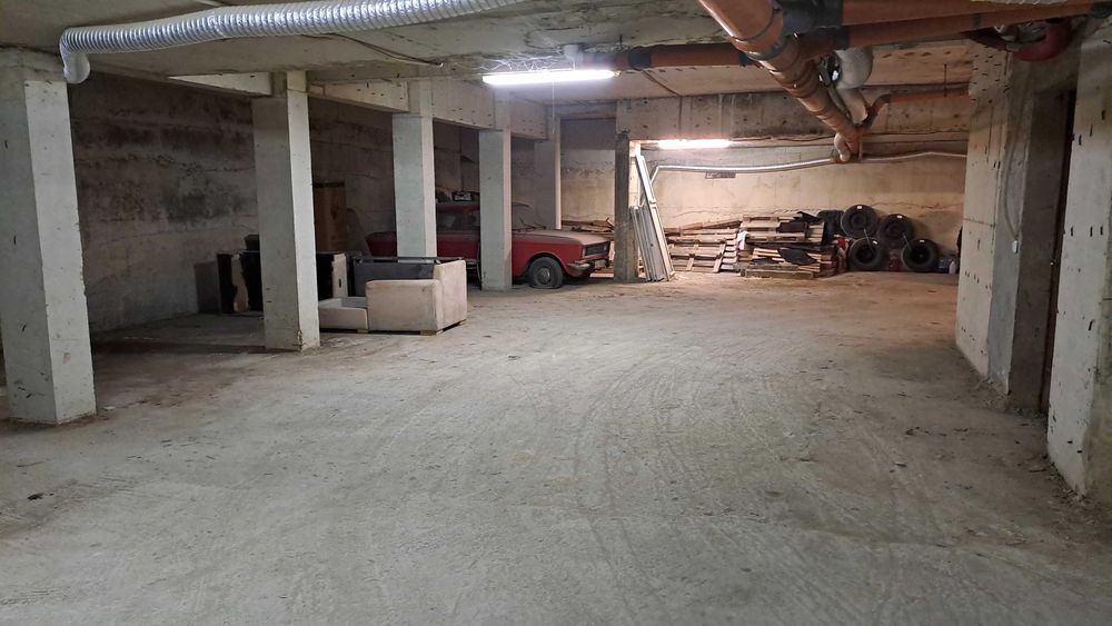 Дава се под наем Гараж / Паркомясто в Варна, Цветен квартал - 13 кв.м за 91.8 € - Снимка #2