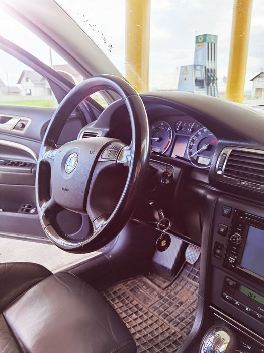 Dezmembrez bmw seria 5 e60