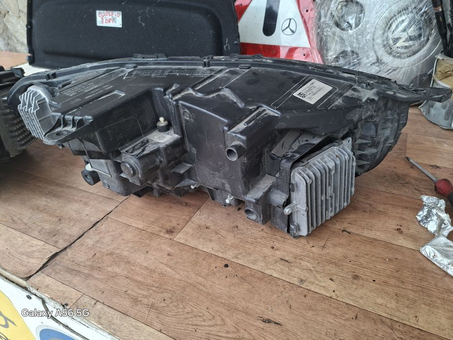 Оригинален фар VOLVO XC90  ляв/десен