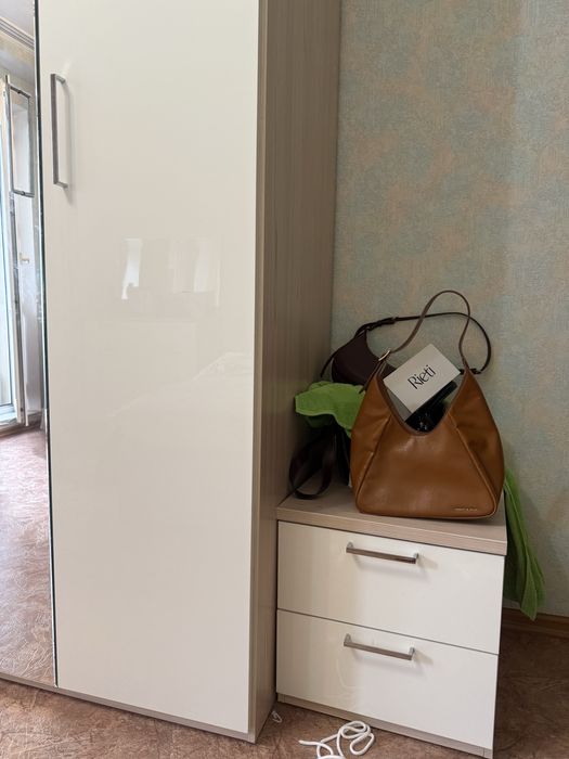 Продам шкаф в идеальном состояниии