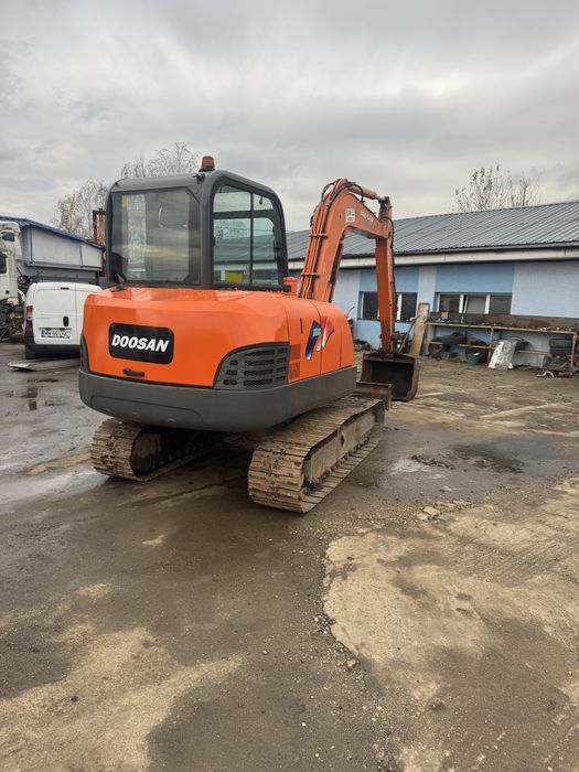 Vand miniexcavator DOSAN 5,5t