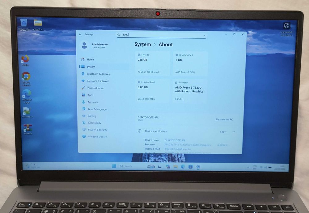 Lenovo IdeaPad 15.6" / 8GB RAM / 256GB SSD / Отличен / Готов за работа