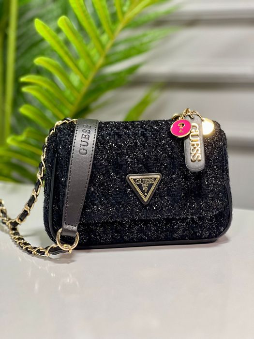 Дамска чанта Guess