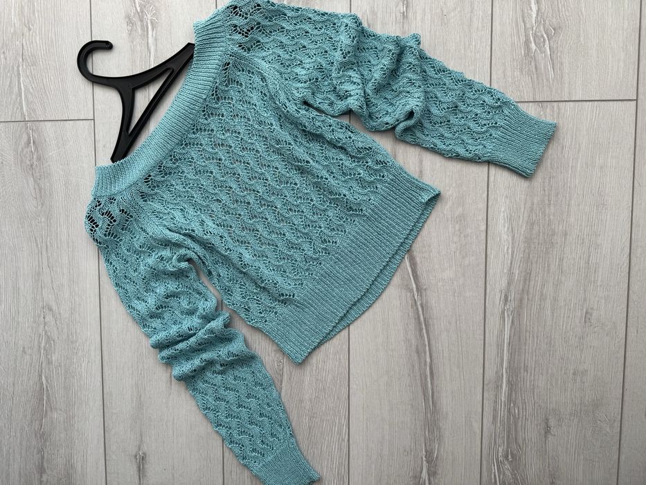 Женские одежды платья, кофты, пальто ит.д