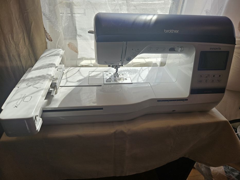 Masina de cusut si brodat BROTHER Innov-is 2600