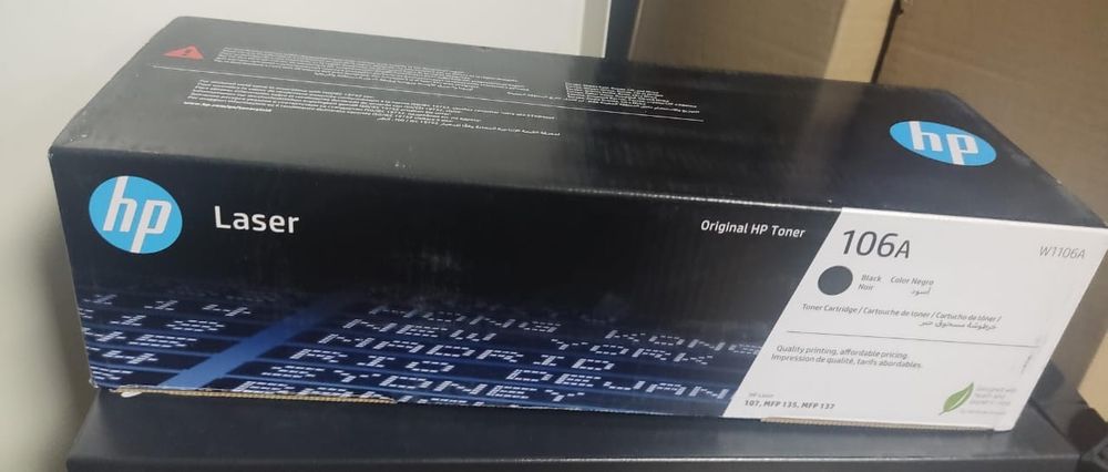 Продам картридж 106A в оригинале