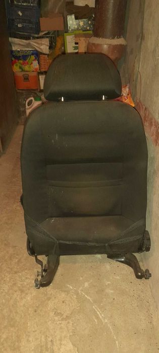 ПРОДАВАМ пасажерска седалка от SEAT Leon 2004 година - 45 лв.  !
