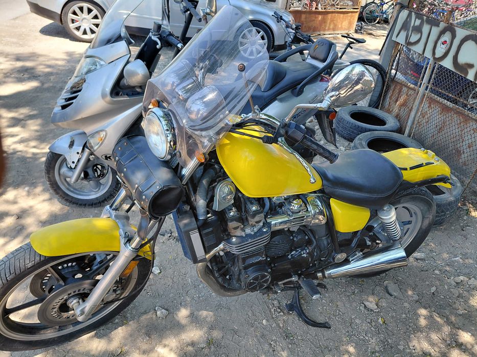 Мотоциклет Yamaha XJ 700
