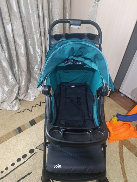 Продам коляску joie