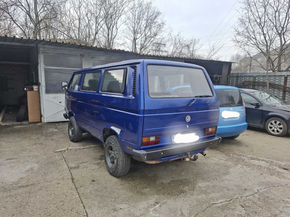 WVT3 Syncro Бус Син
