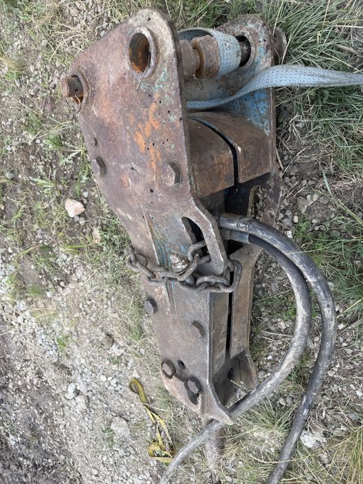 Picon miniexcavtor  greutate 150kg