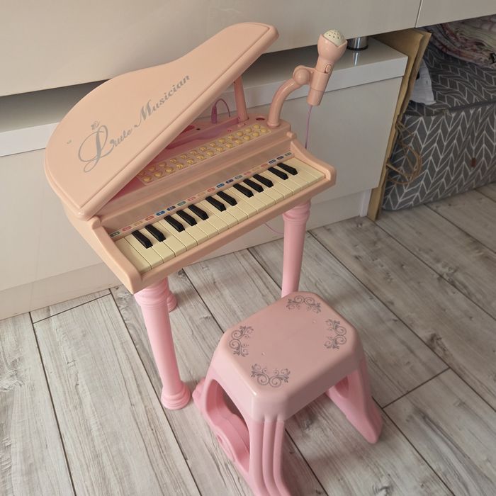 Детско пиано със столче Little Musician