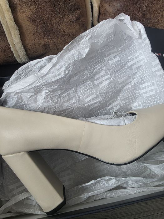 Pantofi Piele Tommy Hilfinger Noi