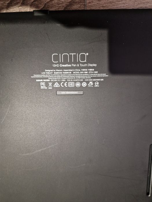 Wacom Cintiq 13HD dth 1300 drawing tablet