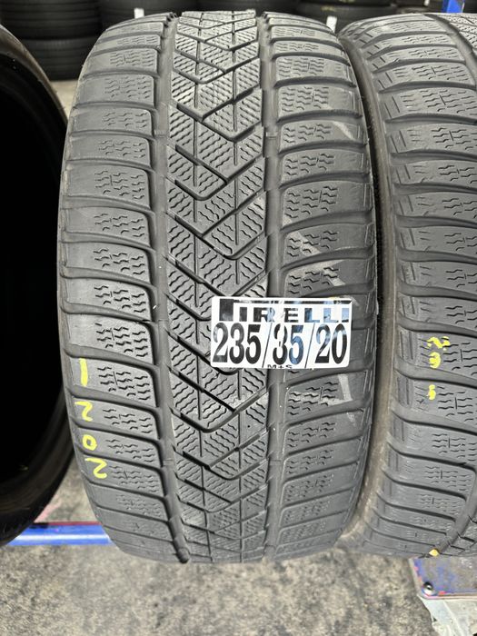 235/35/20 Pirelli M+S