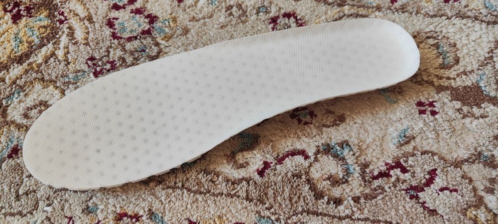 Продам женскую обувь