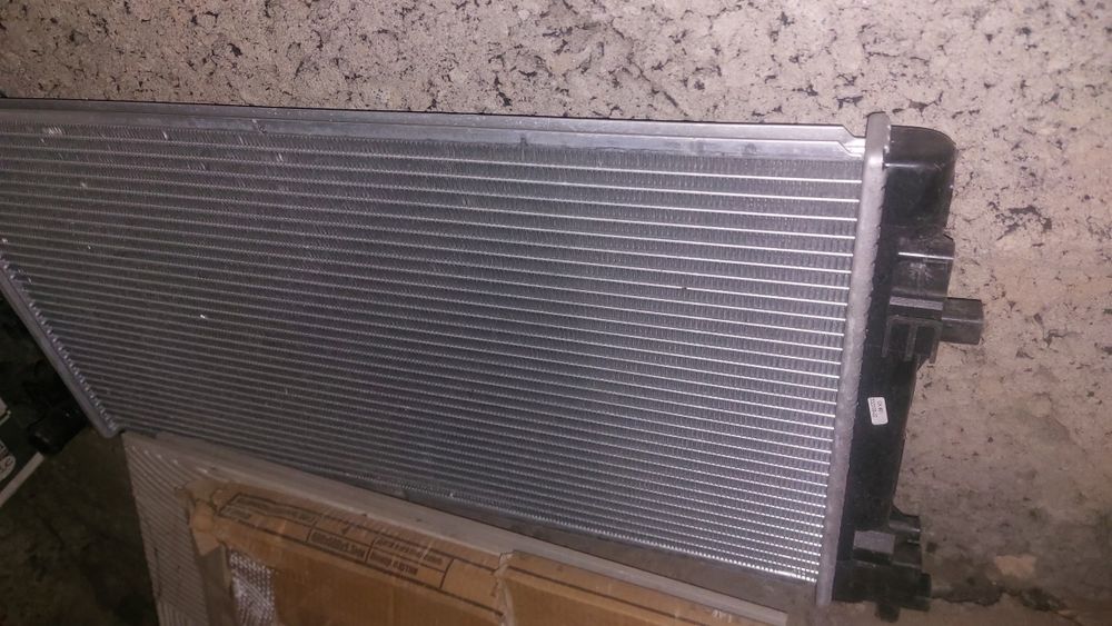 Термостат, помпа, Бачок на поло до рест