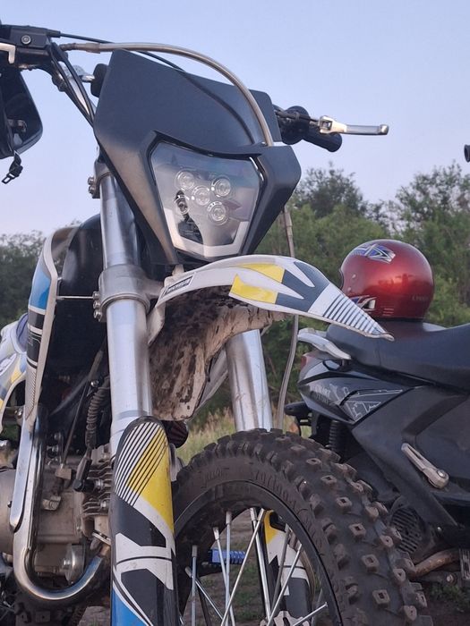 Продам Racer crf 125e