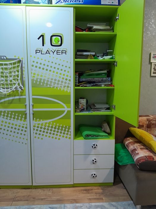 Продам шкаф для мальчика