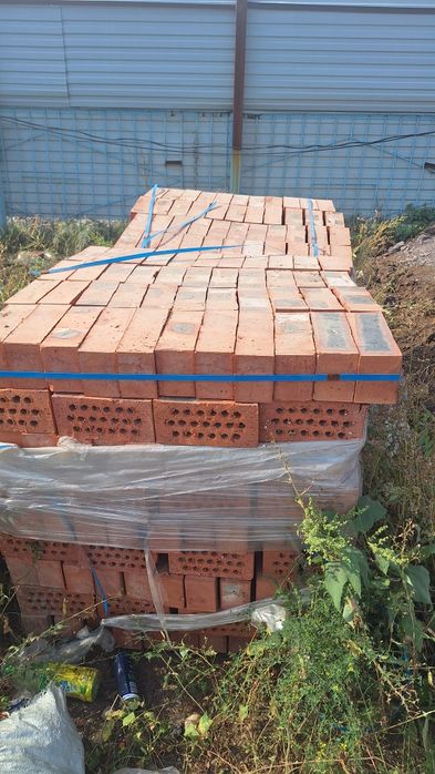 Продам красные кирпичи