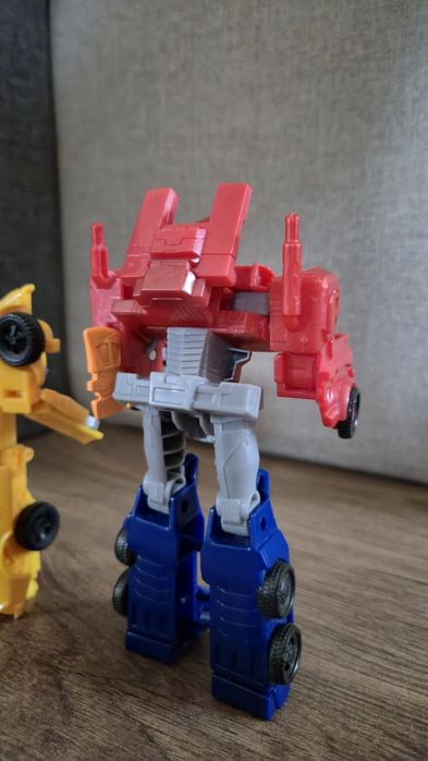 Transformers колекционерски фигури