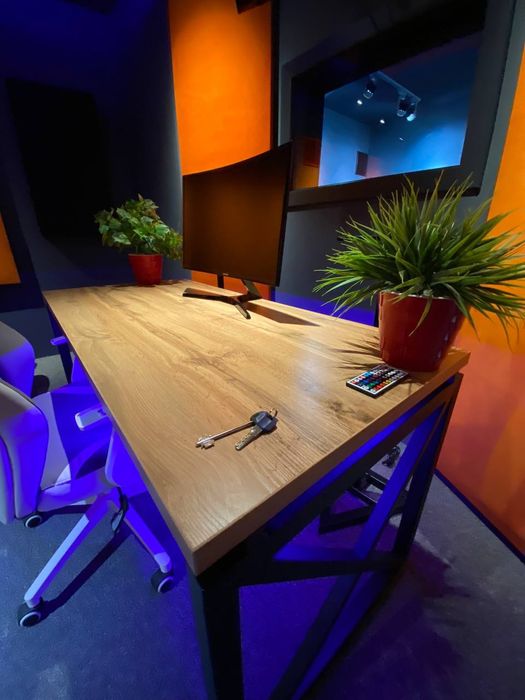 Рабочий стол в стиле лофт