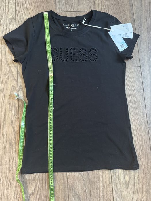 Guess оригинална дамска тениска М-размер