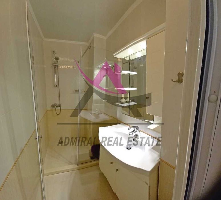 Топ локация -четиристаен -Окржна болница