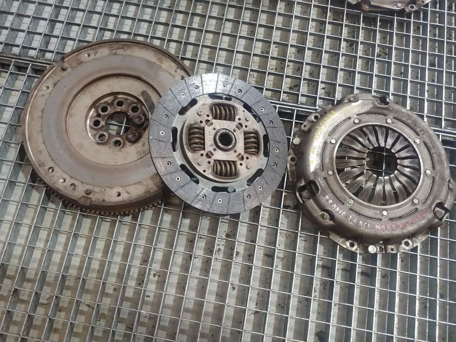 kit ambreiaj volanta masa simpla 2.0dci m9re780 renault trafic 2 euro 5  disc 7,1 mm 8201313792