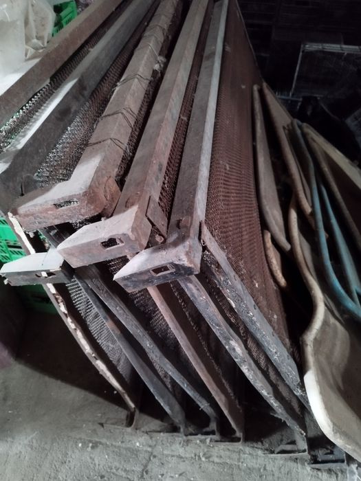 Легла със прожина.