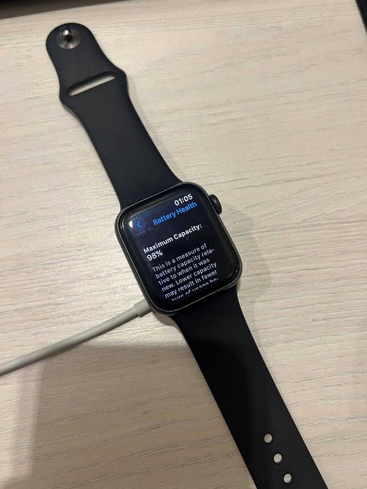 часы Apple Watch se 40mm