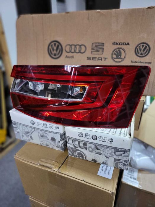 Фонарь задний Skoda Super B