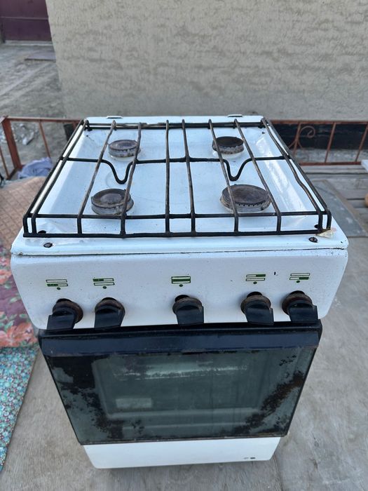 Продам газовую плиту б/у