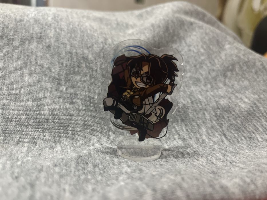 Аниме фигурки (ханджи,руна,фишль)