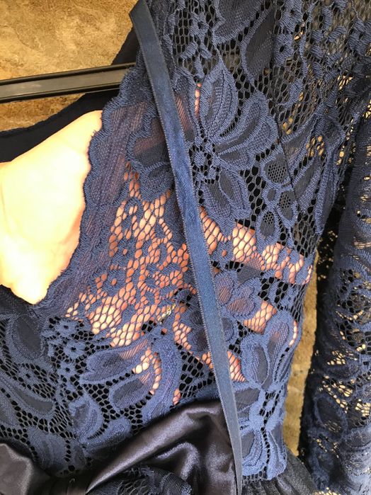 официална дълга рокля 140р + подарък подходяща фиба