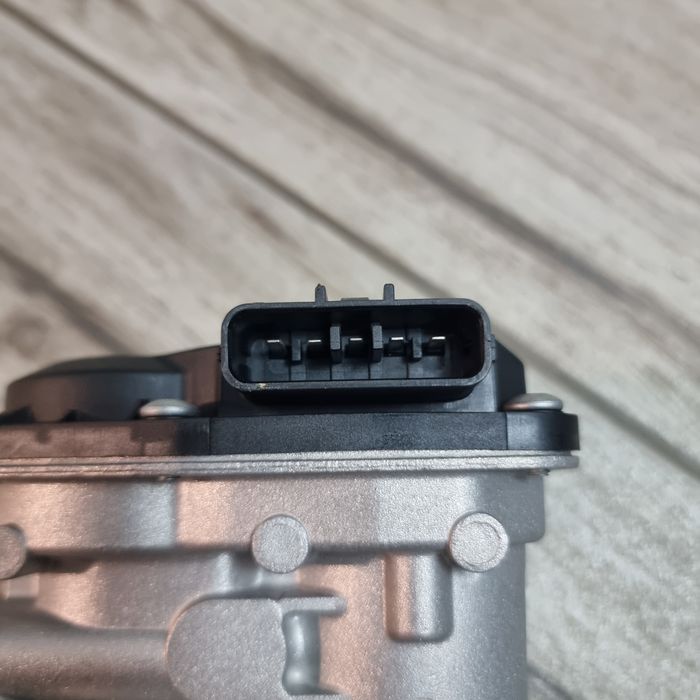 Supapa EGR Nissan Navara D40 Pathfinder Cabstar 2.5dCi Euro 4 # NOUA