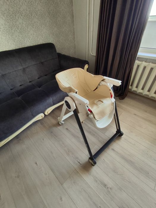Детский стульчик для кормления