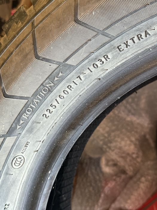 Продам зимние шины 225/60/17 Triangle