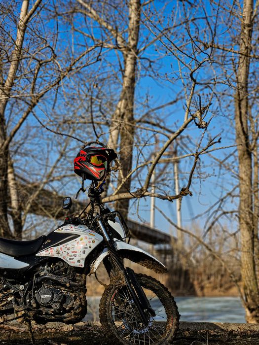 Мотоцикл Эндуро 200