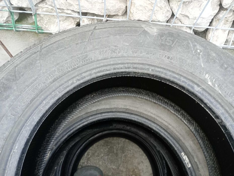 Anvelope de vânzare.