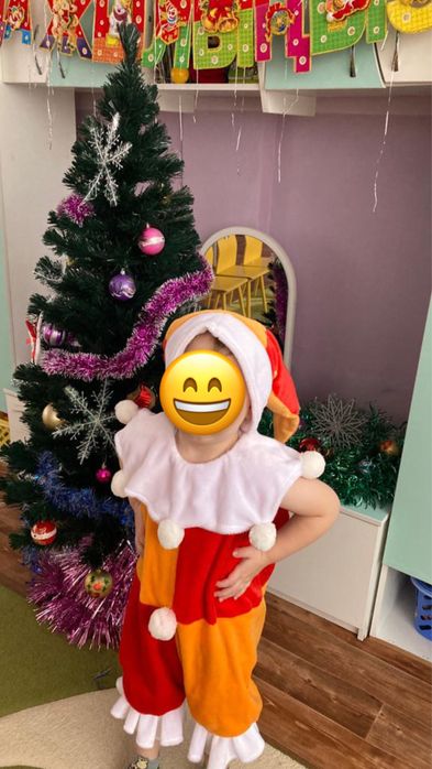 Продам новогодние костюмы.